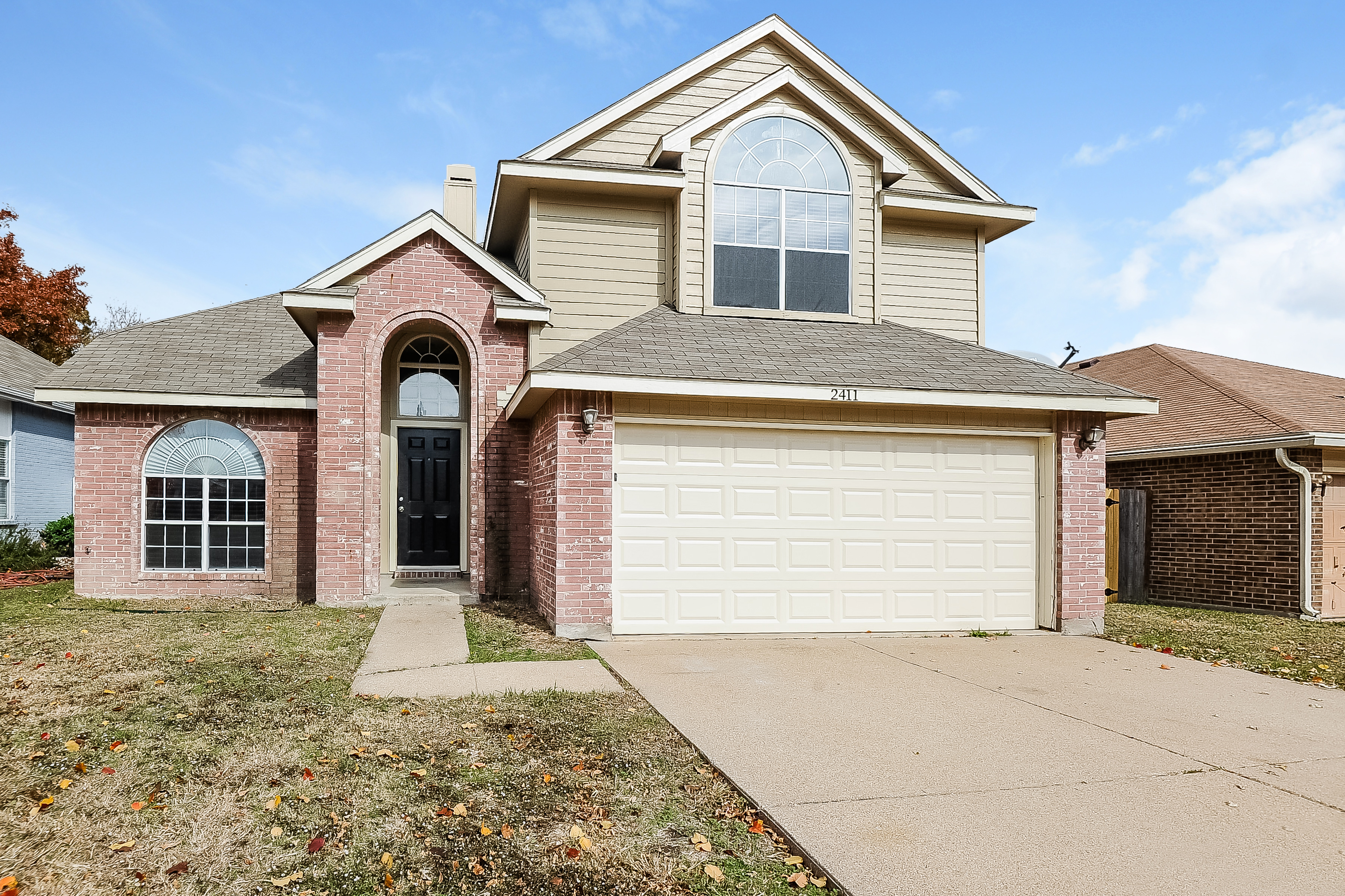 2411 Bennington Dr Arlington, TX 76018